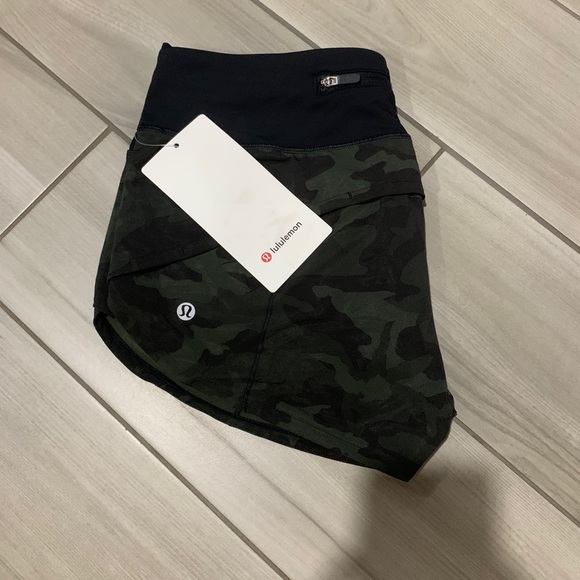 Lululemon Speed Up Short 2.5” Camo - Picture 6 of 7